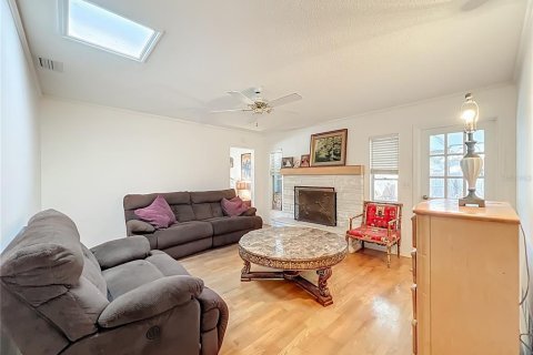 Villa ou maison à vendre à Altamonte Springs, Floride: 4 chambres, 173.82 m2 № 2142949 - photo 13