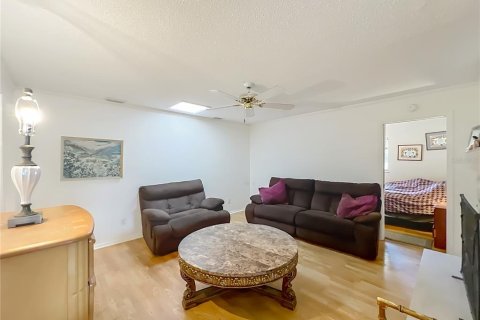 Villa ou maison à vendre à Altamonte Springs, Floride: 4 chambres, 173.82 m2 № 2142949 - photo 14