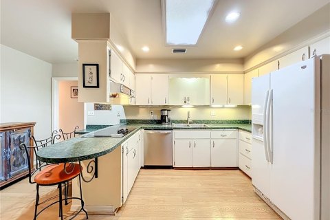 Villa ou maison à vendre à Altamonte Springs, Floride: 4 chambres, 173.82 m2 № 2142949 - photo 10