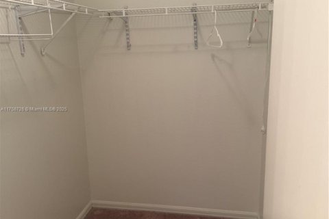 Townhouse in Orlando, Florida 2 bedrooms № 1862818 - photo 12