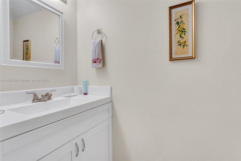 Townhouse in Orlando, Florida 2 bedrooms № 1862818 - photo 19