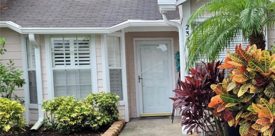 House in Palm Harbor, Florida 2 bedrooms, 103.59 sq.m. № 1395673