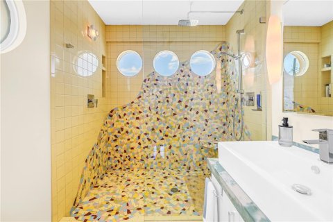 House in Saint Petersburg, Florida 4 bedrooms, 295.8 sq.m. № 2109259 - photo 29