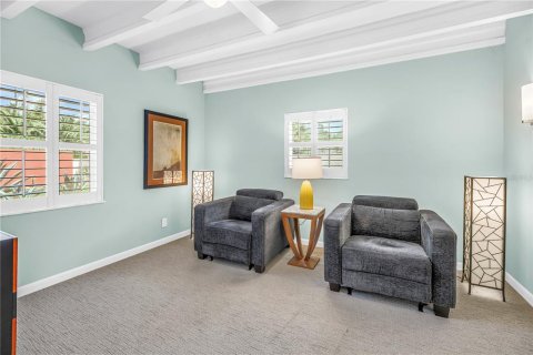 House in Saint Petersburg, Florida 4 bedrooms, 295.8 sq.m. № 2109259 - photo 21