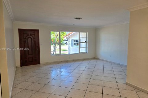 House in Miami-Dade, Florida 4 bedrooms, 184.69 sq.m. № 2055363 - photo 6