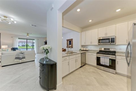 Touwnhouse à vendre à Lakewood Ranch, Floride: 3 chambres, 178.84 m2 № 2277852 - photo 12