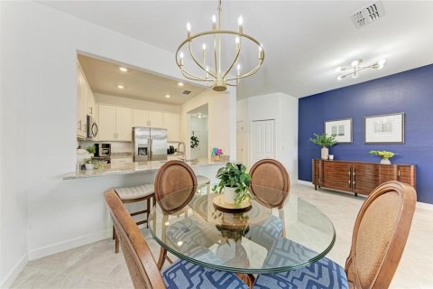 Touwnhouse à vendre à Lakewood Ranch, Floride: 3 chambres, 178.84 m2 № 2277852 - photo 10