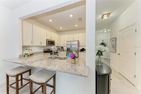 Touwnhouse à vendre à Lakewood Ranch, Floride: 3 chambres, 178.84 m2 № 2277852 - photo 11