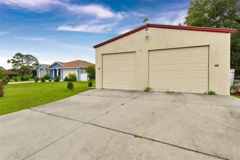 Casa en venta en North Port, Florida, 4 dormitorios, 208.29 m2 № 2383620 - foto 6