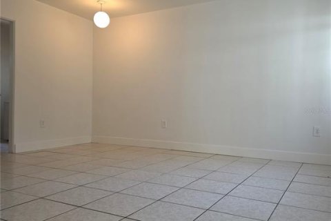 Appartement à louer à Orlando, Floride: 2 chambres, 122.35 m2 № 2113463 - photo 5