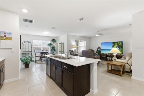Casa en venta en North Port, Florida, 3 dormitorios, 155.61 m2 № 2195484 - foto 4