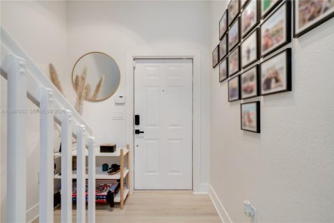 Touwnhouse à vendre à Miramar, Floride: 2 chambres, 104.05 m2 № 2046605 - photo 26