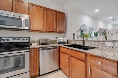 Touwnhouse à vendre à Miramar, Floride: 2 chambres, 104.05 m2 № 2046605 - photo 12