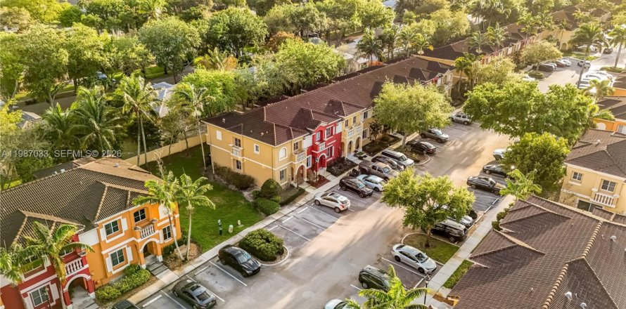 Touwnhouse à Miramar, Floride 2 chambres, 104.05 m2 № 2046605