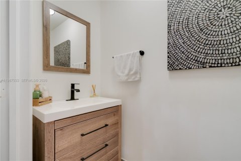 Touwnhouse à vendre à Miramar, Floride: 2 chambres, 104.05 m2 № 2046605 - photo 16