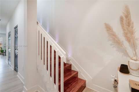 Touwnhouse à vendre à Miramar, Floride: 2 chambres, 104.05 m2 № 2046605 - photo 18