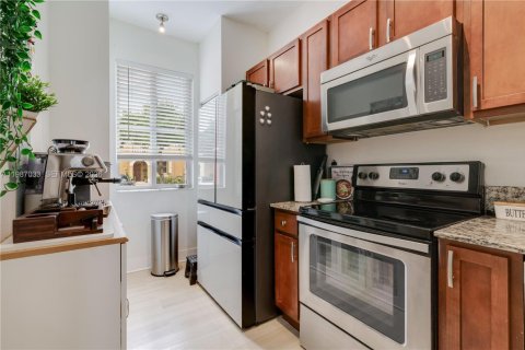 Touwnhouse à vendre à Miramar, Floride: 2 chambres, 104.05 m2 № 2046605 - photo 14