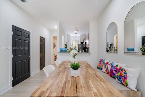 Touwnhouse à vendre à Miramar, Floride: 2 chambres, 104.05 m2 № 2046605 - photo 6