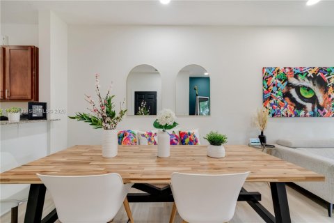 Touwnhouse à vendre à Miramar, Floride: 2 chambres, 104.05 m2 № 2046605 - photo 5