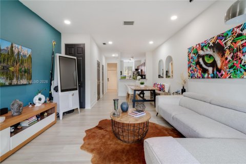 Touwnhouse à vendre à Miramar, Floride: 2 chambres, 104.05 m2 № 2046605 - photo 9