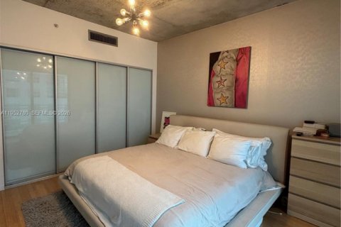 Condominio en alquiler en Miami, Florida, 1 dormitorio, 103.4 m2 № 2023558 - foto 12
