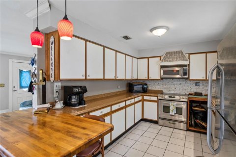 House in Apopka, Florida 3 bedrooms, 119.57 sq.m. № 1773124 - photo 15