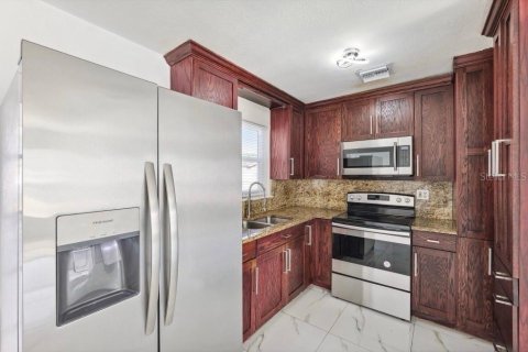 Casa en alquiler en Tampa, Florida, 4 dormitorios, 122.45 m2 № 1819059 - foto 7