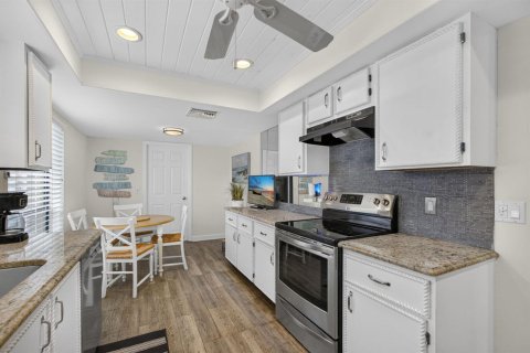 Copropriété à vendre à Jupiter, Floride: 3 chambres, 129.69 m2 № 2390185 - photo 17