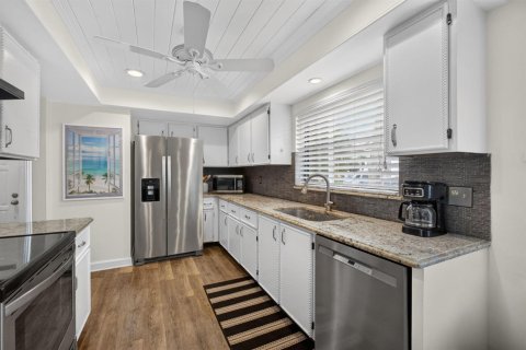 Copropriété à vendre à Jupiter, Floride: 3 chambres, 129.69 m2 № 2390185 - photo 16