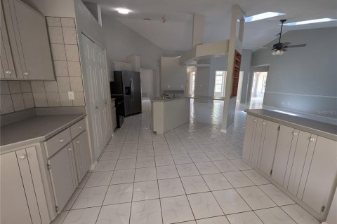 Villa ou maison à vendre à New Smyrna Beach, Floride: 3 chambres, 184.32 m2 № 2356565 - photo 10