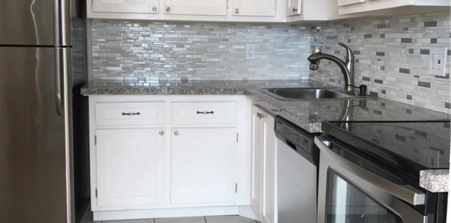 Condominio en Pompano Beach, Florida, 2 dormitorios № 1209261