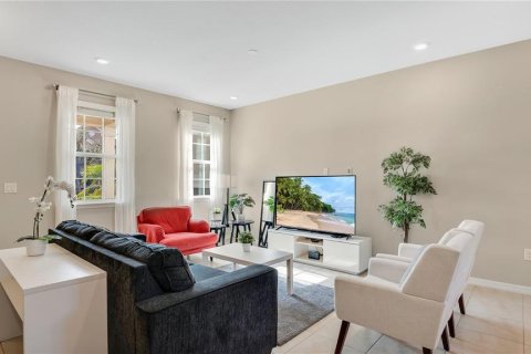 Townhouse in Windermere, Florida 3 bedrooms, 176.89 sq.m. № 1614463 - photo 5