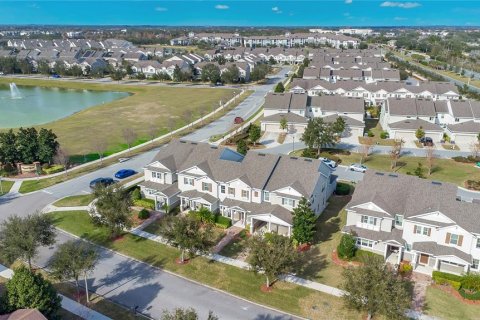 Townhouse in Windermere, Florida 3 bedrooms, 176.89 sq.m. № 1614463 - photo 30