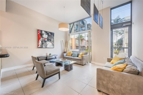 Condo in Hollywood, Florida, 3 bedrooms  № 2061822 - photo 2