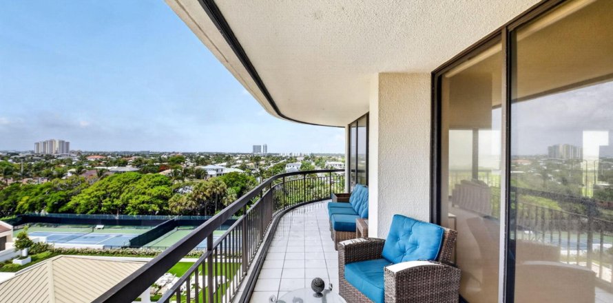 Condominio en Riviera Beach, Florida, 2 dormitorios  № 2190998