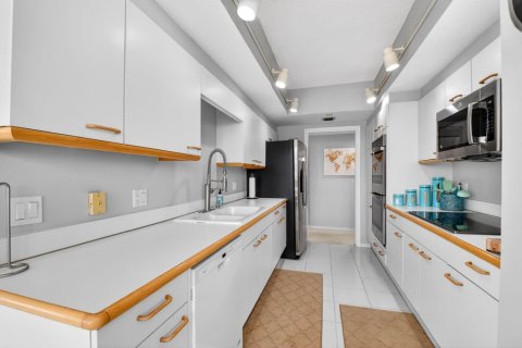 Condominio en alquiler en Riviera Beach, Florida, 2 dormitorios, 186.83 m2 № 2190998 - foto 24