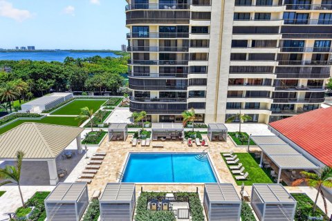 Condominio en alquiler en Riviera Beach, Florida, 2 dormitorios, 186.83 m2 № 2190998 - foto 8