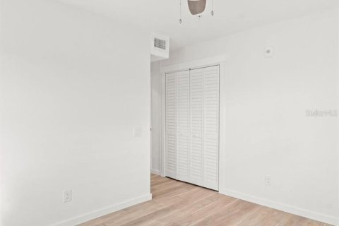 Apartment in Saint Petersburg, Florida 2 bedrooms, 65.03 sq.m. № 2122367 - photo 14
