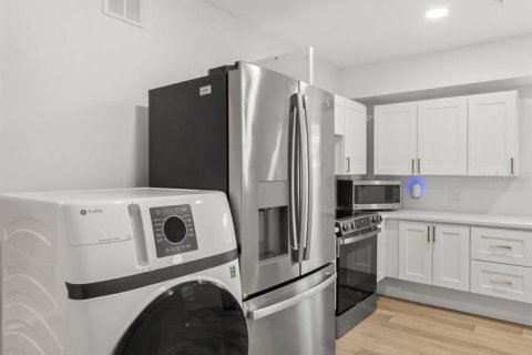 Apartment in Saint Petersburg, Florida 2 bedrooms, 65.03 sq.m. № 2122367 - photo 10