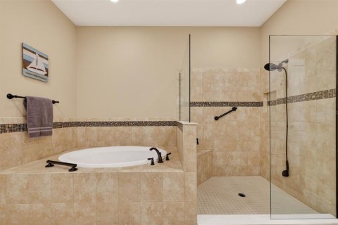 Villa ou maison à vendre à Bradenton, Floride: 3 chambres, 278.24 m2 № 2125107 - photo 2