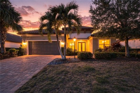 Casa en Bradenton, Florida 3 dormitorios, 278.24 m2 № 2125107