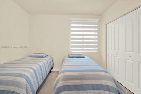 Townhouse in Doral, Florida 3 bedrooms, 173.36 sq.m. № 1887871 - photo 25