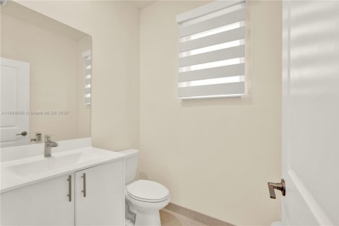 Townhouse in Doral, Florida 3 bedrooms, 173.36 sq.m. № 1887871 - photo 29