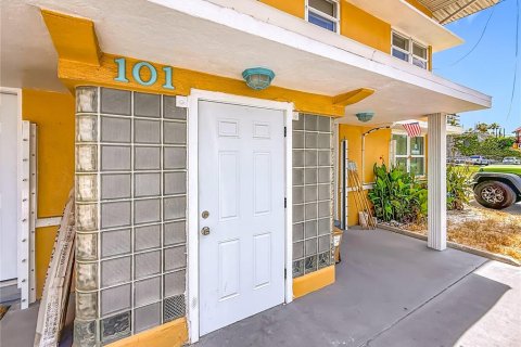 Apartamento en alquiler en Madeira Beach, Florida, 1 dormitorio, 69.68 m2 № 1915883 - foto 7
