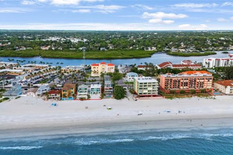 Commercial property in Indian Shores, Florida № 1847192 - photo 2