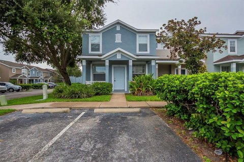 Adosado en venta en Brandon, Florida, 3 dormitorios, 140.1 m2 № 1910906 - foto 1