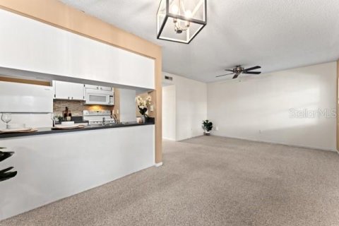 Copropriété à louer à Tampa, Floride: 2 chambres, 69.49 m2 № 2104975 - photo 13