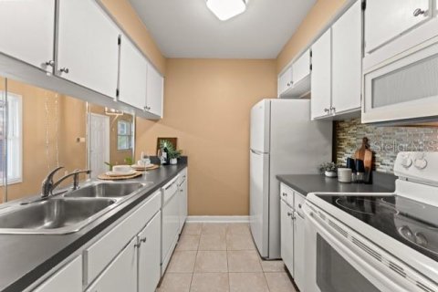 Copropriété à louer à Tampa, Floride: 2 chambres, 69.49 m2 № 2104975 - photo 8