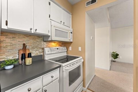 Copropriété à louer à Tampa, Floride: 2 chambres, 69.49 m2 № 2104975 - photo 10