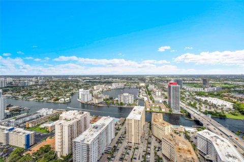 Copropriété à vendre à Hallandale Beach, Floride: 1 chambre, 80.92 m2 № 2145758 - photo 20